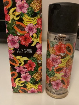 Mac setting spray collectible used, box only