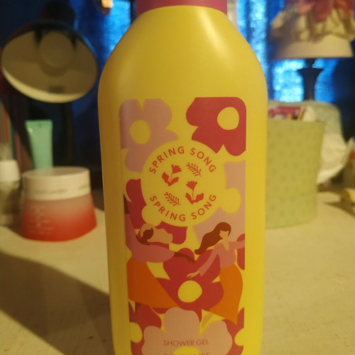 Oriflame Spring Song shower gel new and unused
