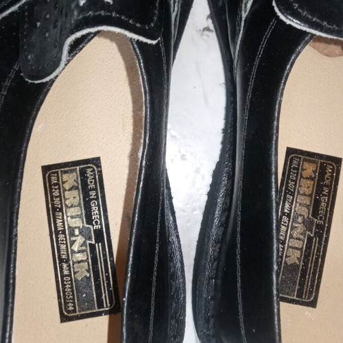 Black scarpe size 43 like new, unworn