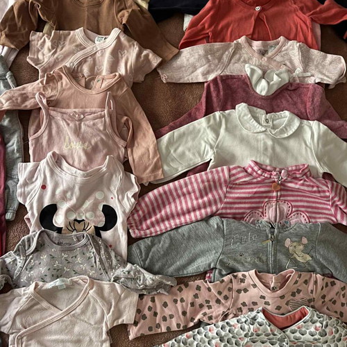 Baby girl clothes like new, pack of 125 pieces (0-9 months)