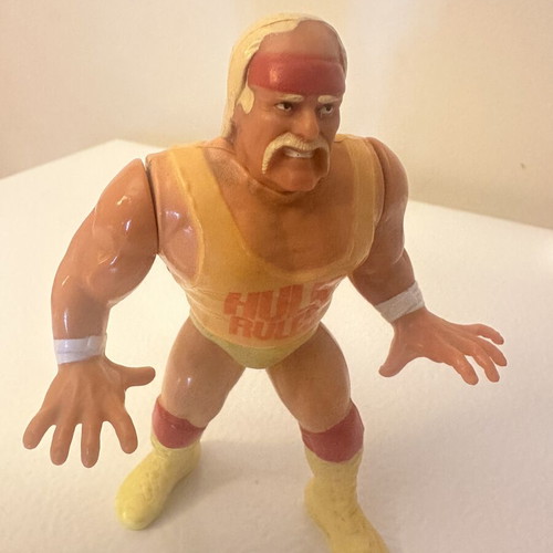 Ultimate Warrior and Hulk Hogan Hasbro Series 1 figures 1990 like new