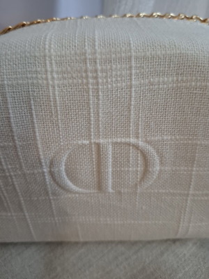 Dior νεσεσέρ με αλυσίδα και προϊόντα ταξιδιού καινούργιο