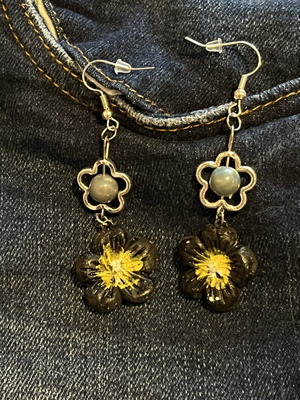 Alternative black and beige handmade earrings