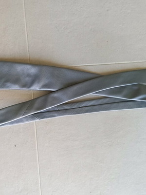 Donini Uomo gray tie like new