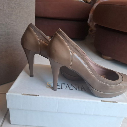 Stefania leather high heels beige-brown new, size 39