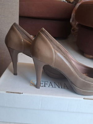 Stefania leather high heels beige-brown new, size 39