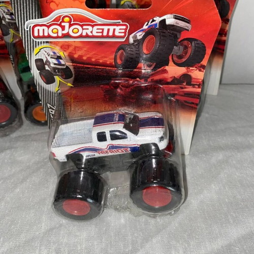 Majorette Rockerz Chevrolet Silverado Pickup Monster Truck scale 1:72 new