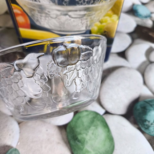 Glass bowls new, set of 6, with unique design
