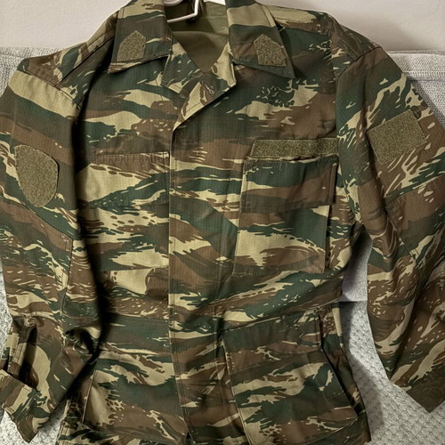 Camouflage uniform new, size XS