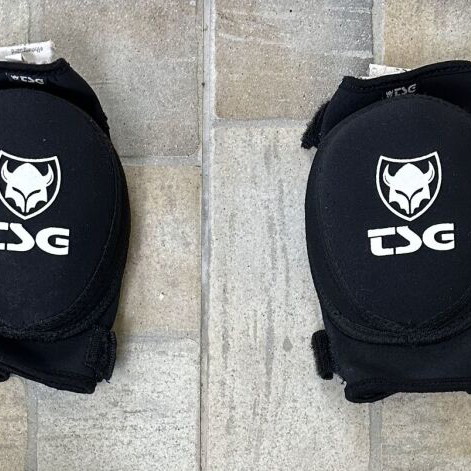 TSG Milford elbow pads, TSG Force III knee pads and SIXSIXONE Veggie shin guards L used