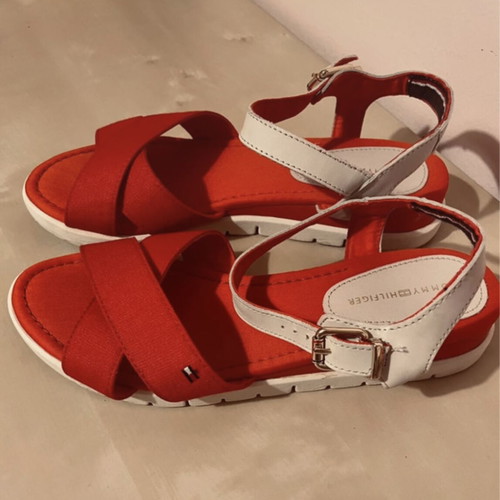 Tommy Hilfiger red criss-cross sandals size 40 like new