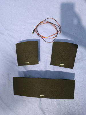 Phillips home cinema used, 3 speakers
