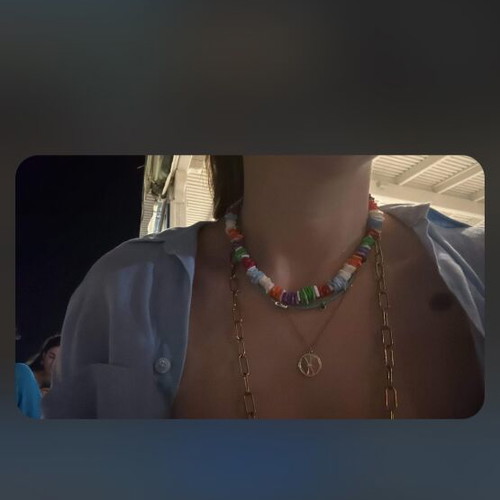 Multicolor shell necklace like new