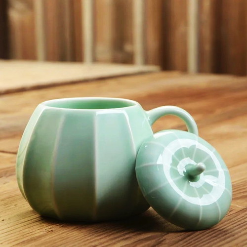 Ceramic mug with lid blue new 10x7.5 cm