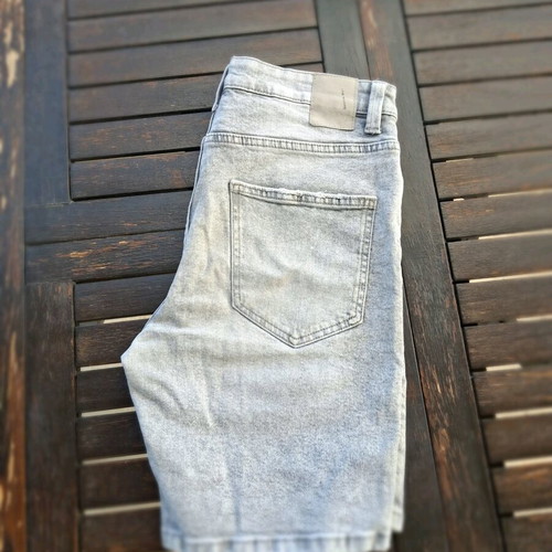 Bershka gray denim bermuda shorts like new, size L