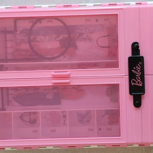Barbie Wardrobe Case like new