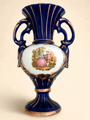 Vintage amphora vase made in Italy, cobalt blue with gold and Fragonard scene