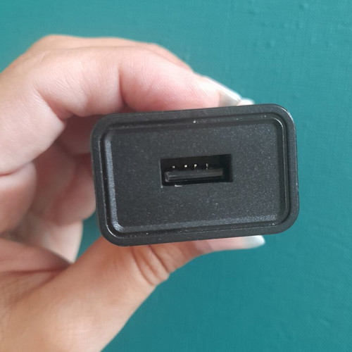 Charger head like new, without USB cable