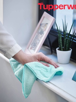 Tupperware dusting cloth set new, 2 pieces