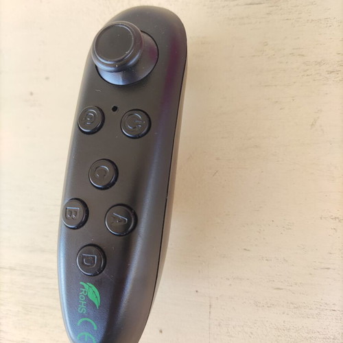Bluetooth Wireless Controller for Android and Apple Devices new