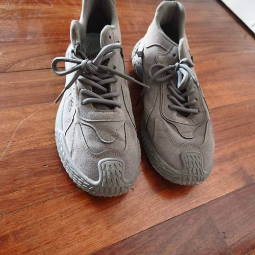 Men's Athletic Shoes gray size 43 like new