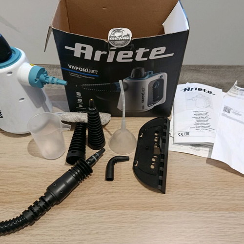 Steam Cleaner like new with multiple attachments