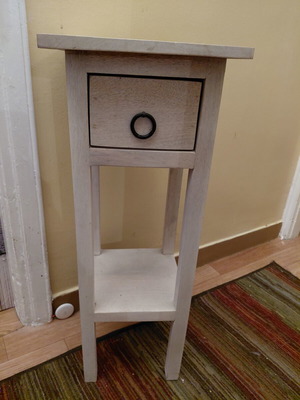 Bedside table like new for small spaces
