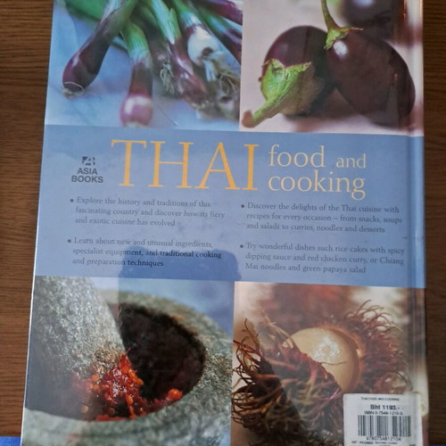 Thai Food and Cooking book like new, English