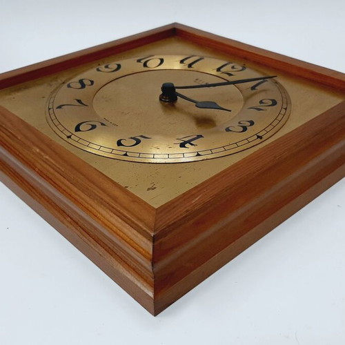 Weimar vintage wall clock quartz used, DDR design