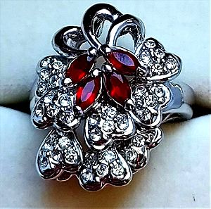 Υπέροχο δαχτυλίδι με κόκκινες και ασημί πέτρες από ατσάλι stainless steel