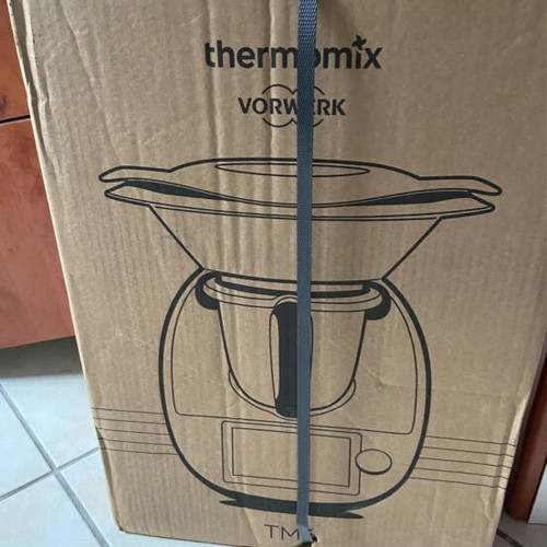 Thermomix TM6 new with second jug in box