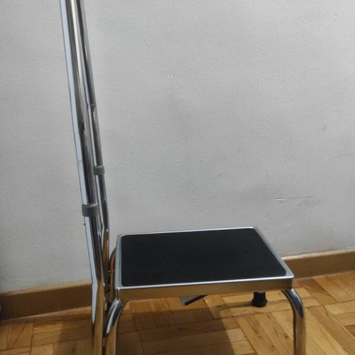 Auxiliary step stool unused