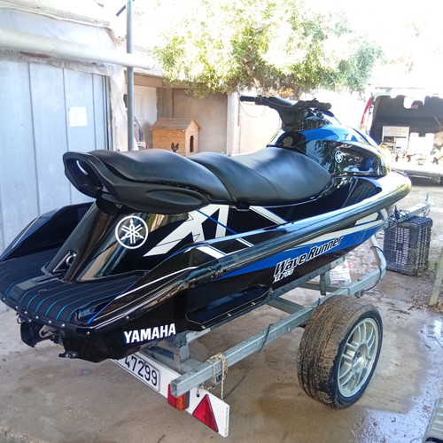 Yamaha Waverunner 80hp jet ski like new with trailer