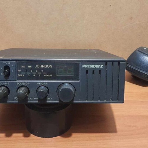 President Johnson 1 CB radio used, tested, AM FM, 3 zones