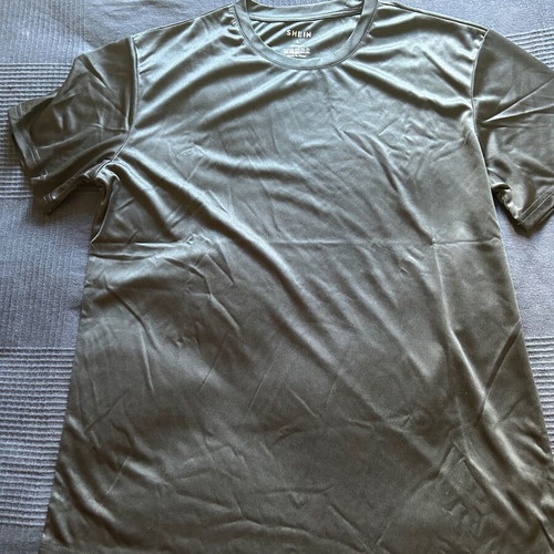 Pack of 4 SHEIN large short-sleeve t-shirts new, beige, olive, black, white