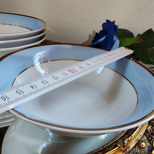 Doulton Bruce Oldfield 2004 porcelain bowls set of 4, gold trim
