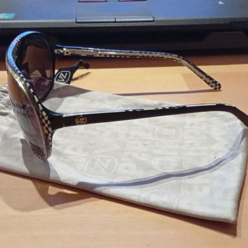 Von Zipper sunglasses like new with storage pouch