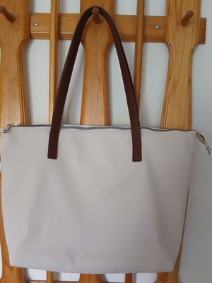 LC Waikiki shoulder bag like new, ivory with brown handles
