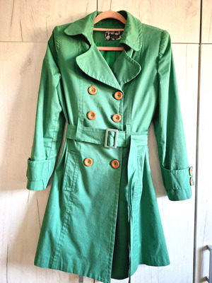 Trench coat size S/M, green