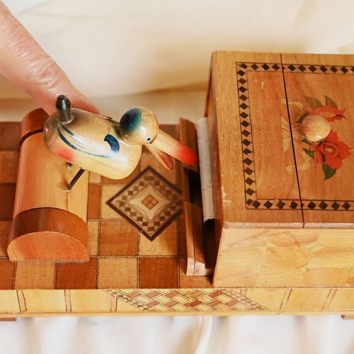 Wooden Tobacco Box used with Bird Offering Cigarette