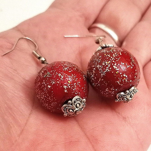 Christmas earrings with red ball and silver glitter new