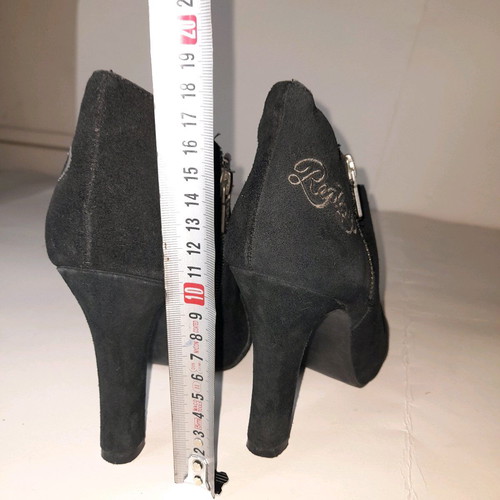 Replay velvet pumps size 37 like new, black