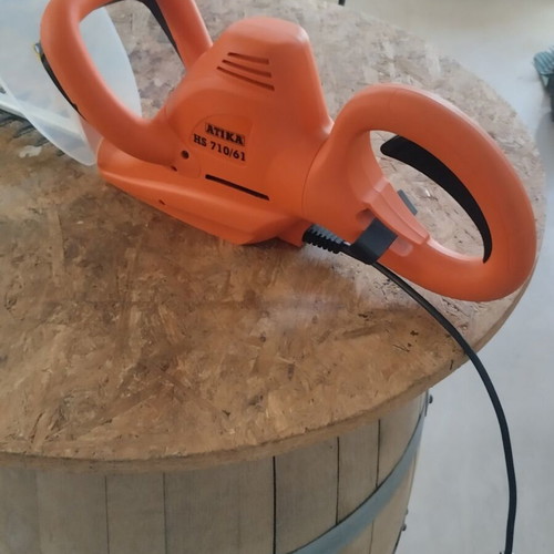 Electric hedge trimmer Atika like new