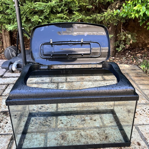 Glass Aquarium like new with complete set and LED lamp