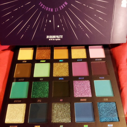 Book of Magic palette by Beauty Bay, new, 20 colours