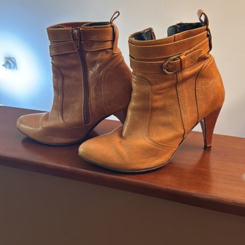 Lynne boots brown genuine leather like new size 40