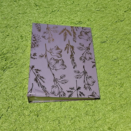 Photo album 10x15 new, holds 200 photos