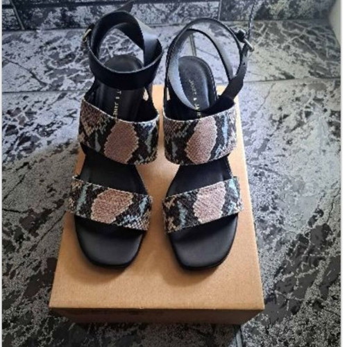 Janet & Janet platform sandals new, size 39, black and silver