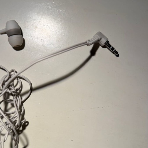 Wired earbuds 3.5mm jack white used