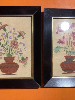 Embroidered flower frames used, set of 2, vintage style